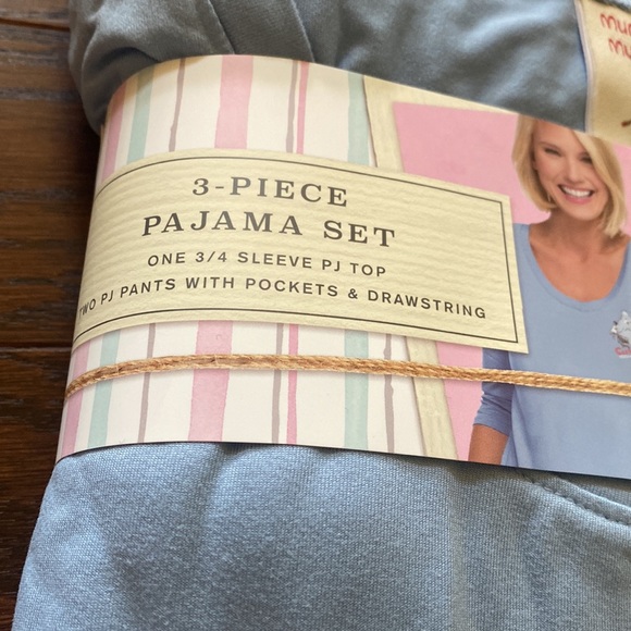 3 piece pajama set NWT - Picture 2 of 10
